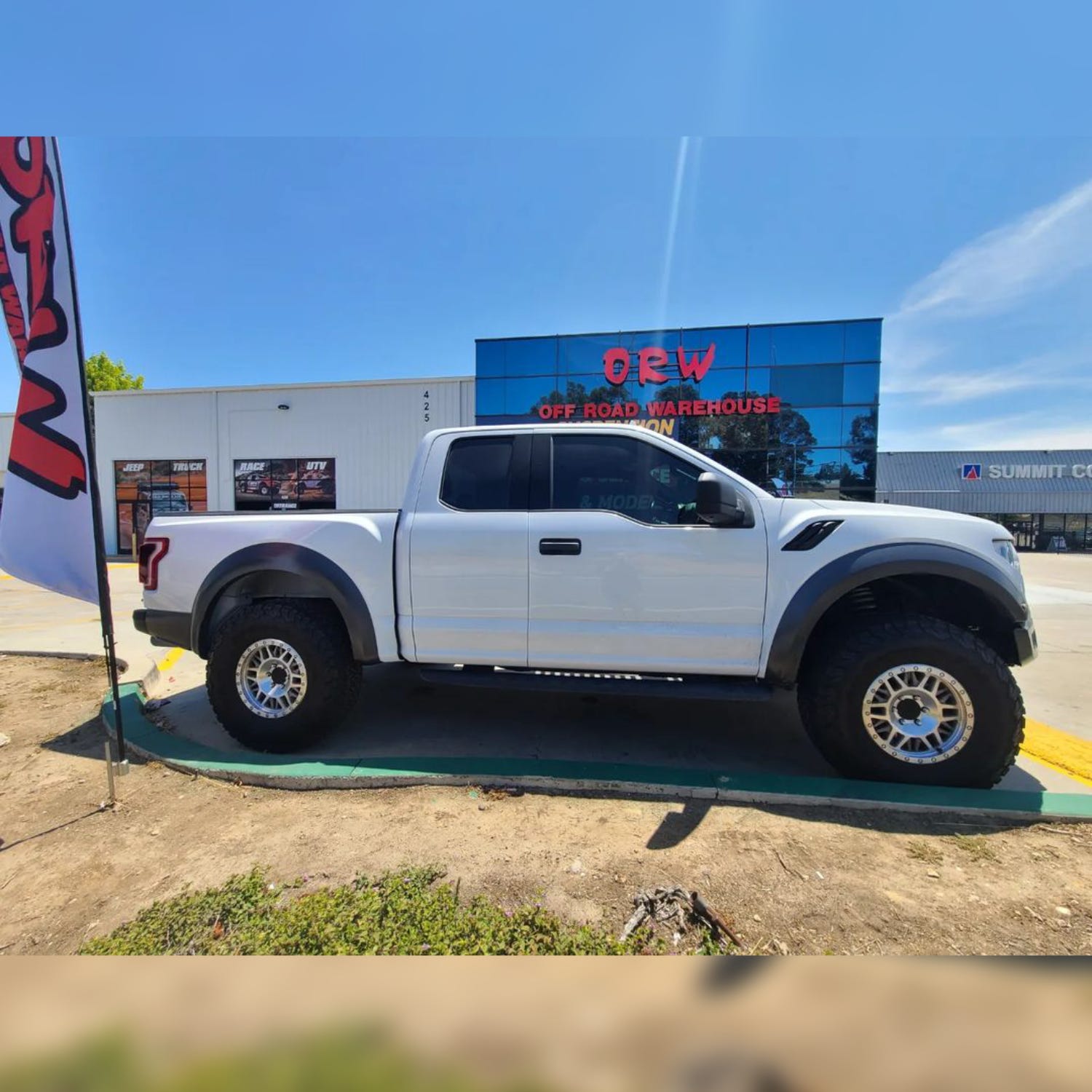 2019 White Raptor EC Build Gallery